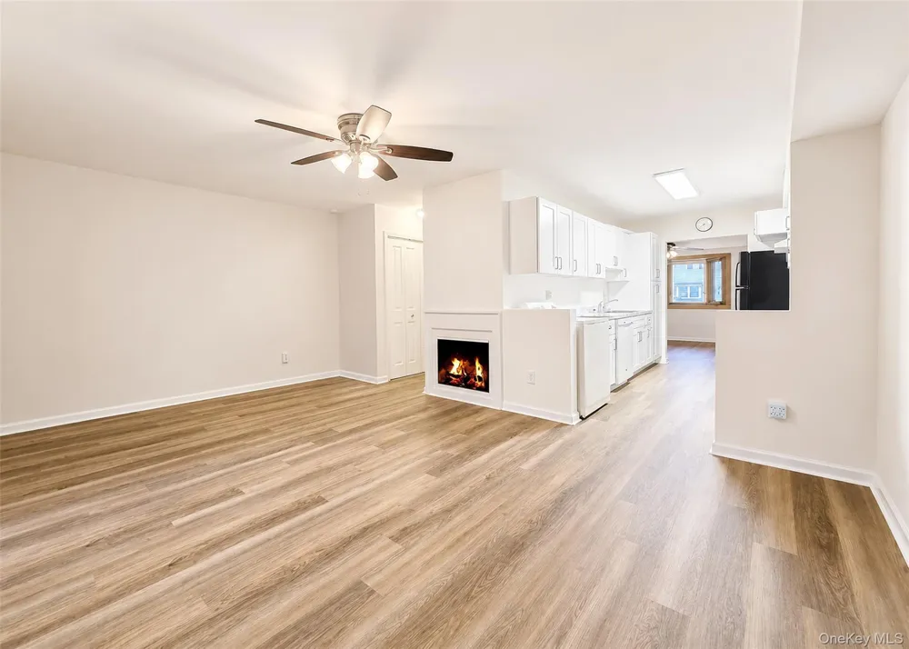 1 Wooded Way #1 Calverton, NY 11933