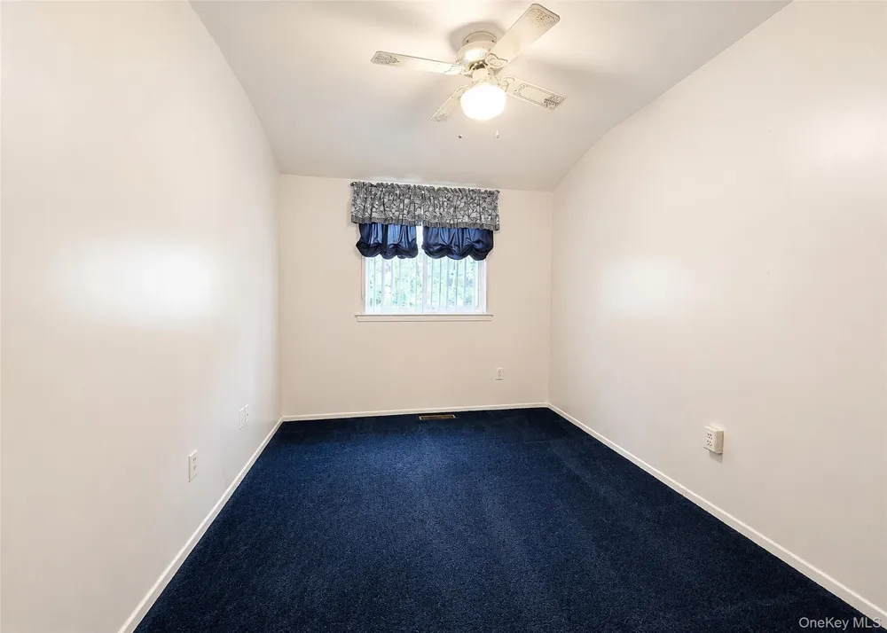 1 Wooded Way #1 Calverton, NY 11933