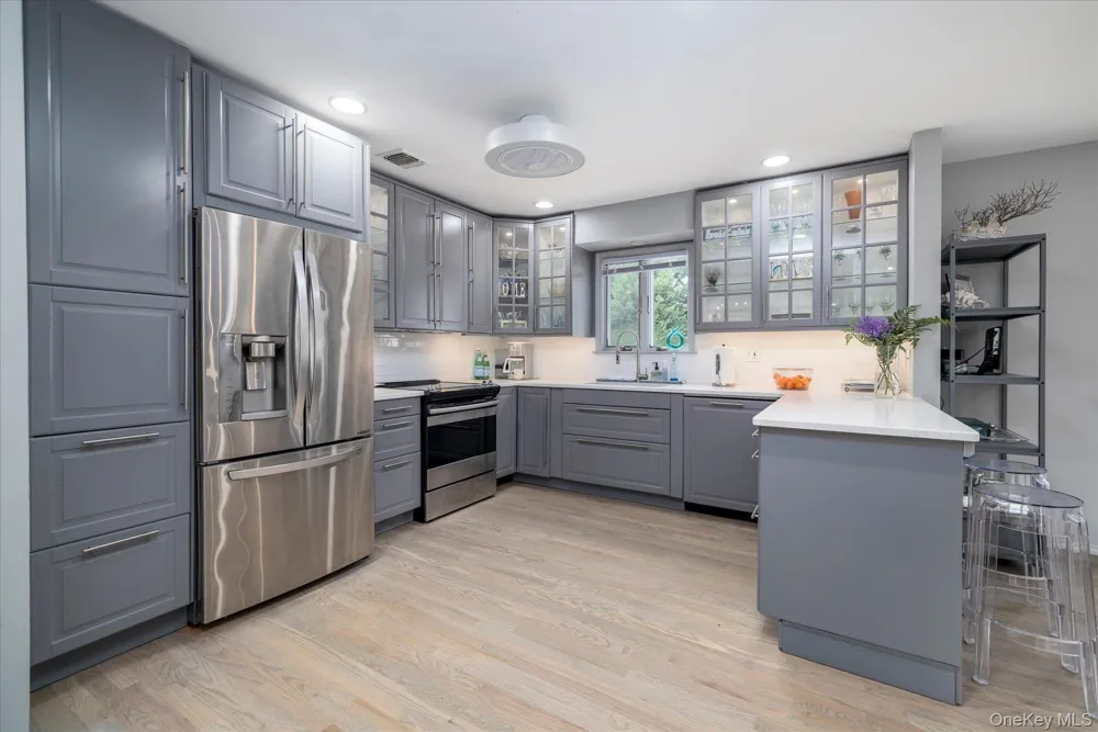 24 Sal Court Bohemia, NY 11716
