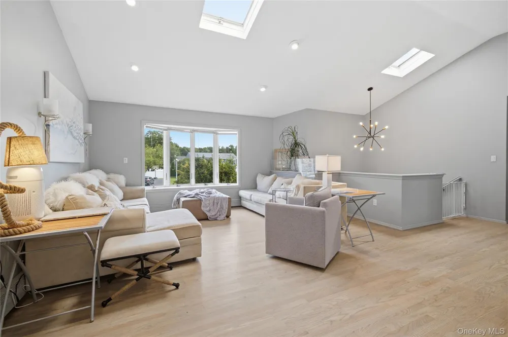 24 Sal Court Bohemia, NY 11716