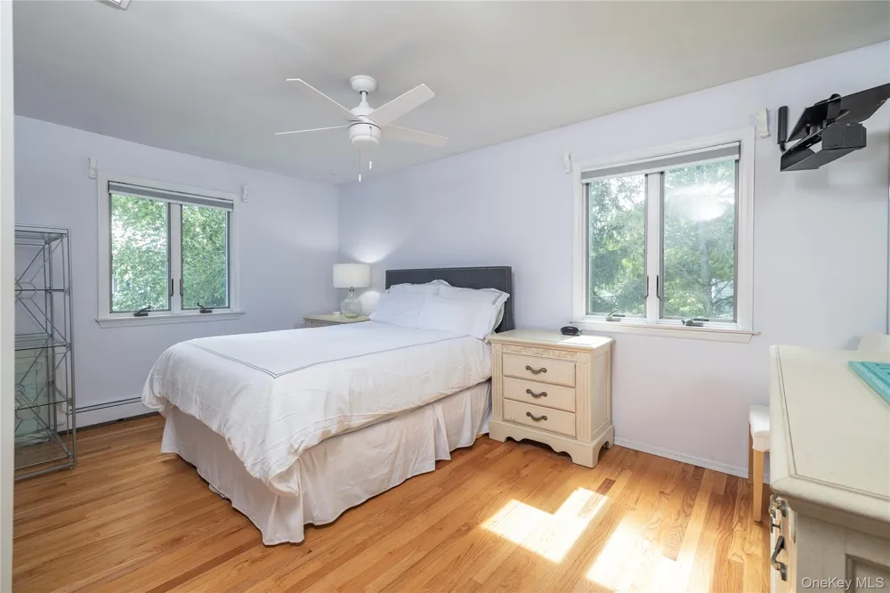 24 Sal Court Bohemia, NY 11716