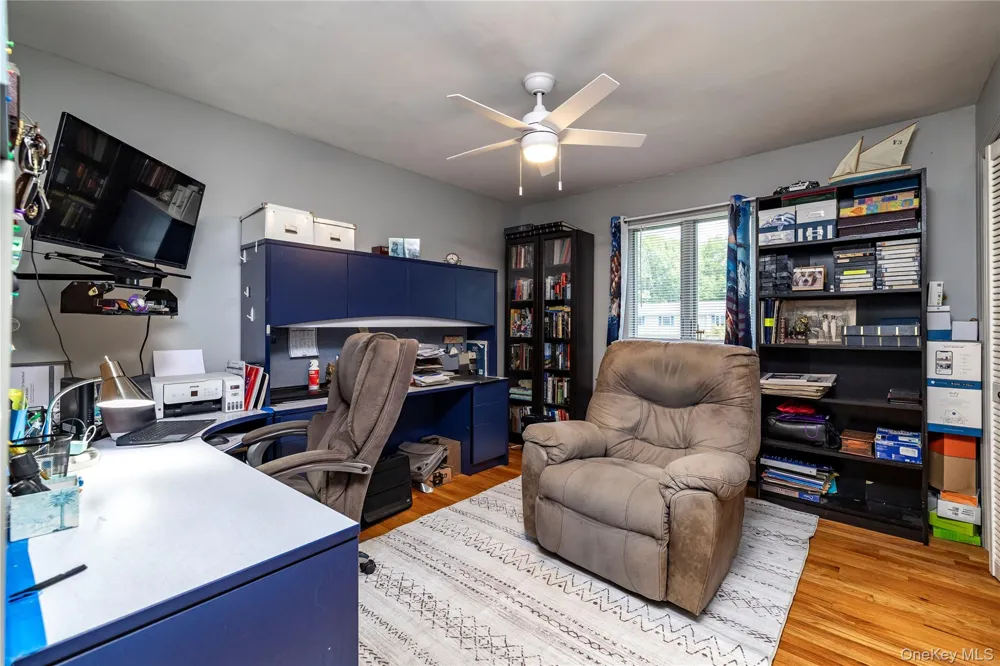 24 Sal Court Bohemia, NY 11716