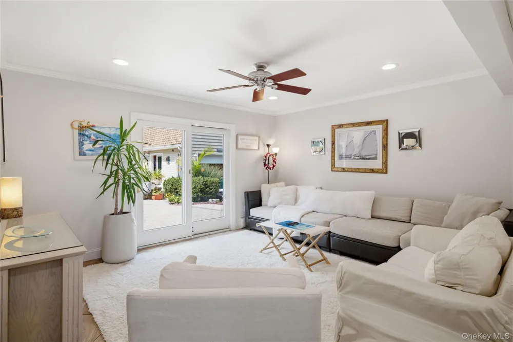 24 Sal Court Bohemia, NY 11716