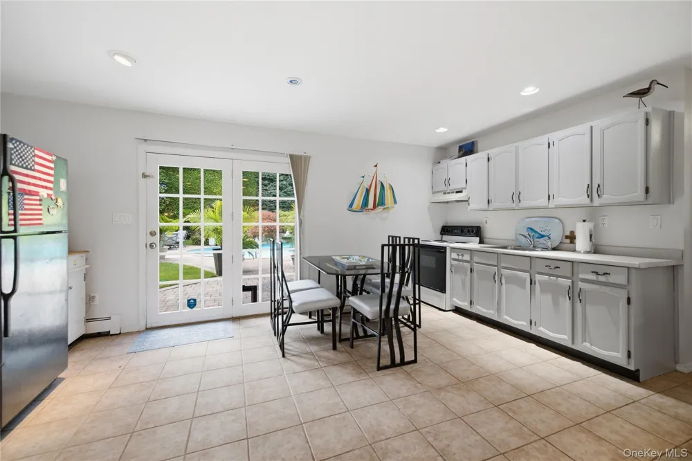 24 Sal Court Bohemia, NY 11716