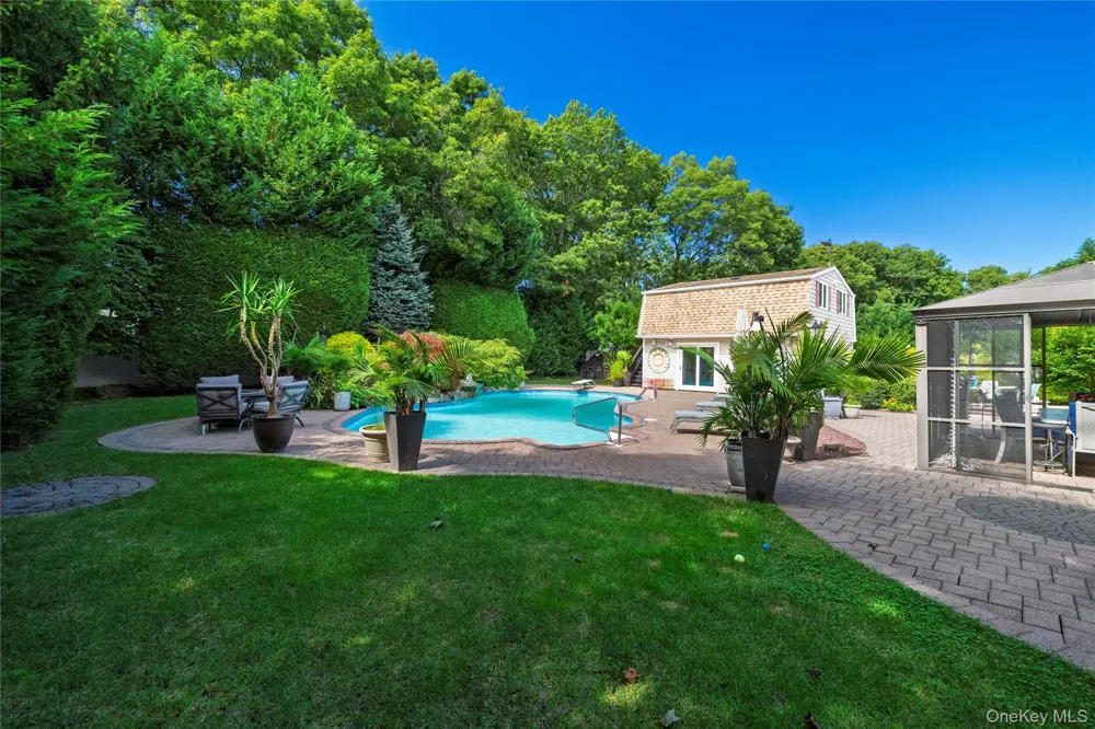 24 Sal Court Bohemia, NY 11716