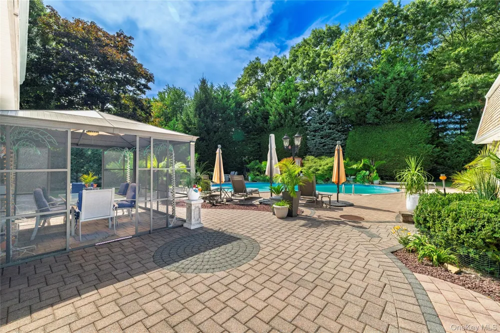 24 Sal Court Bohemia, NY 11716