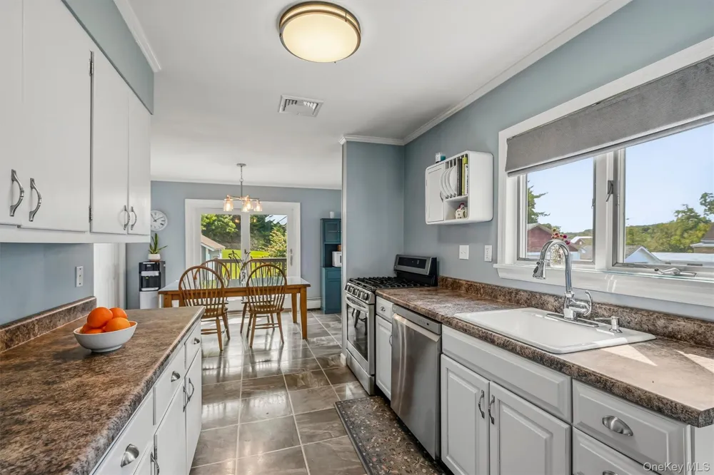30 Glenmere Avenue Florida, NY 10921