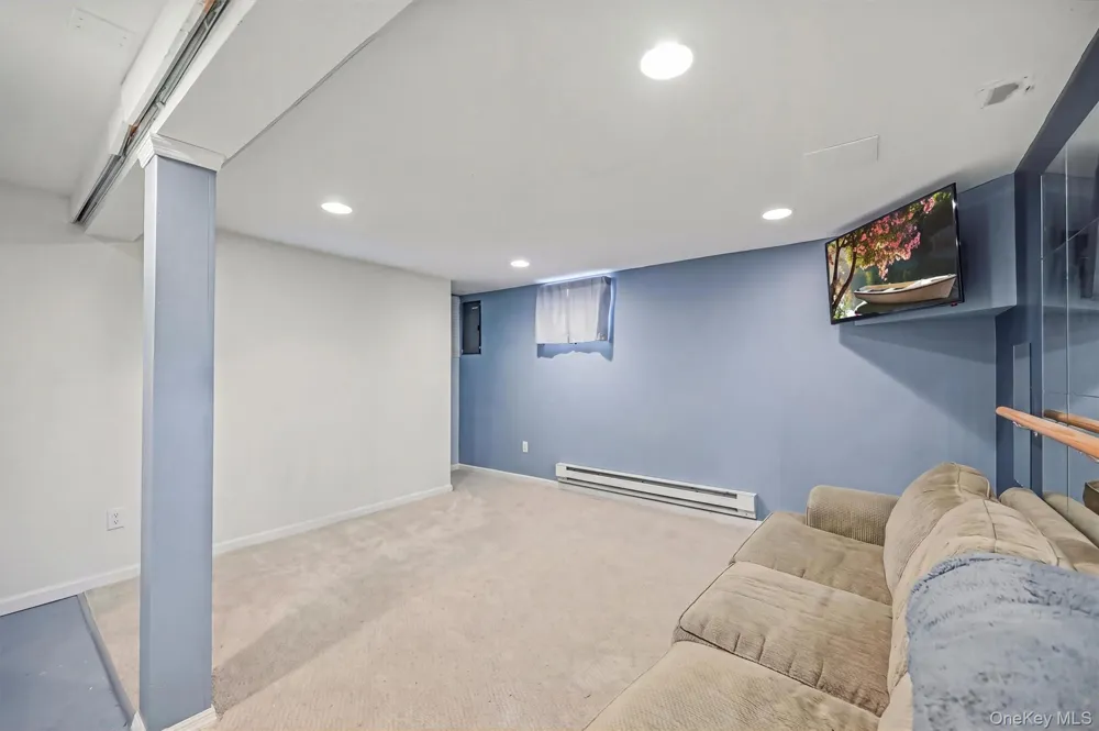 30 Glenmere Avenue Florida, NY 10921