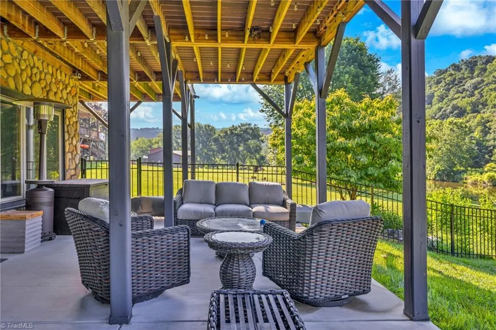 309 Flint River Drive Laurel Springs, NC 28644