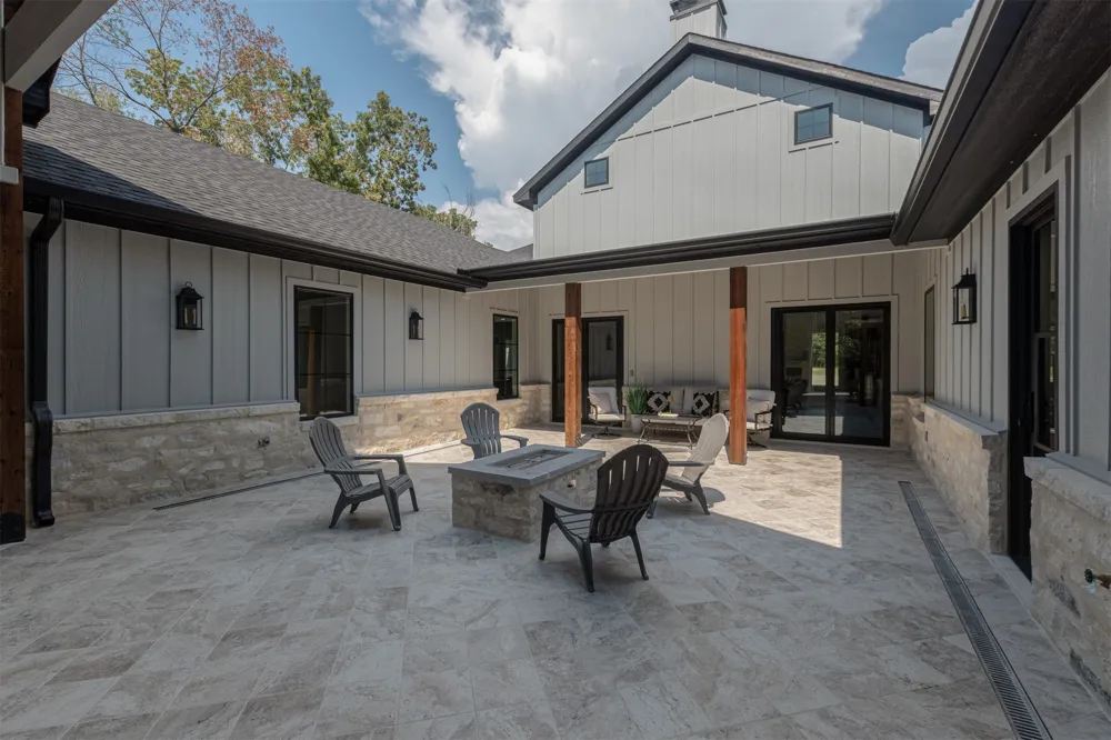 574 Clubhouse Drive Corsicana, TX 75109