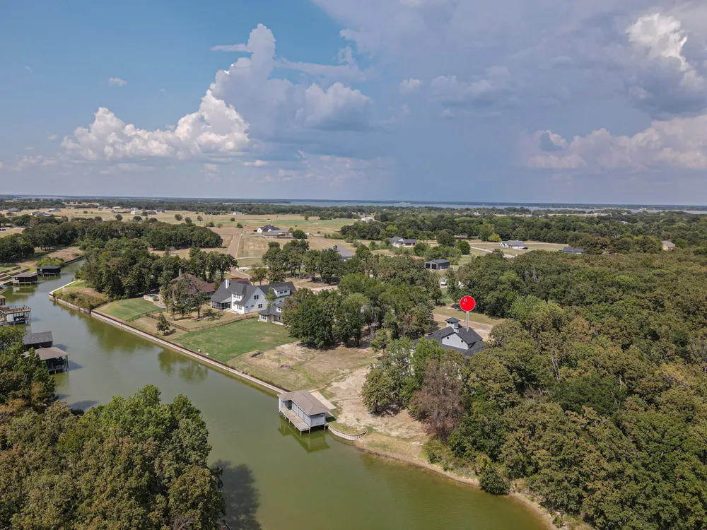 574 Clubhouse Drive Corsicana, TX 75109