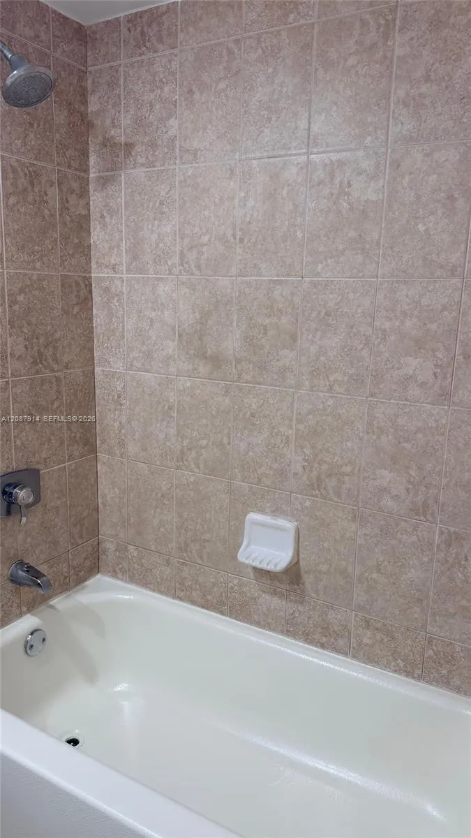 17890 W Dixie Hwy 215 Hwy #215 North Miami Beach, FL 33160