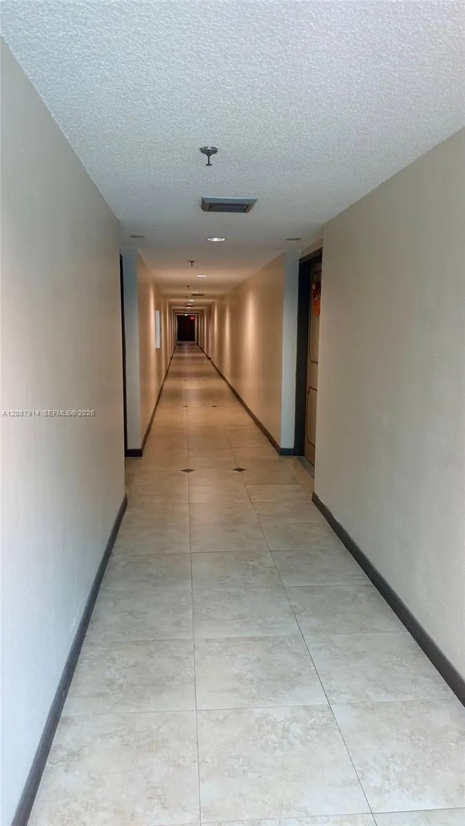 17890 W Dixie Hwy 215 Hwy #215 North Miami Beach, FL 33160