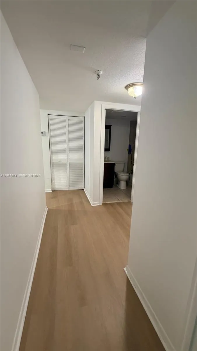 17890 W Dixie Hwy 215 Hwy #215 North Miami Beach, FL 33160