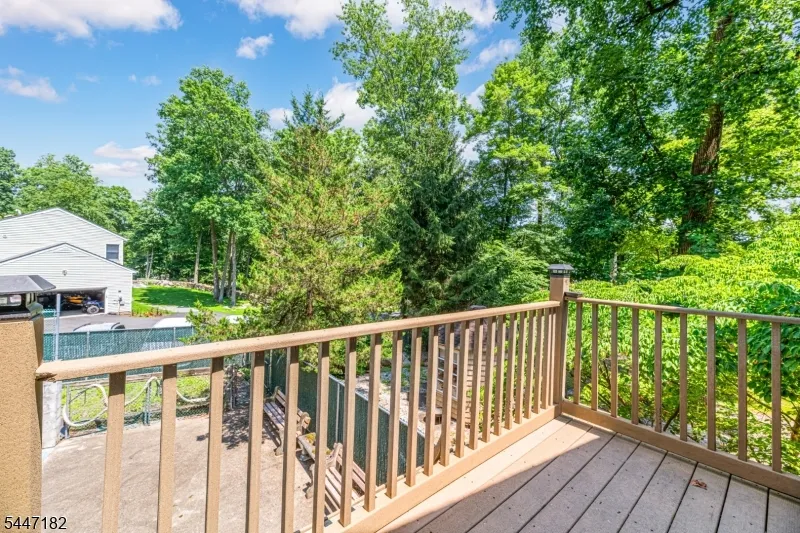 90 Emmans Rd Roxbury, NJ 07852