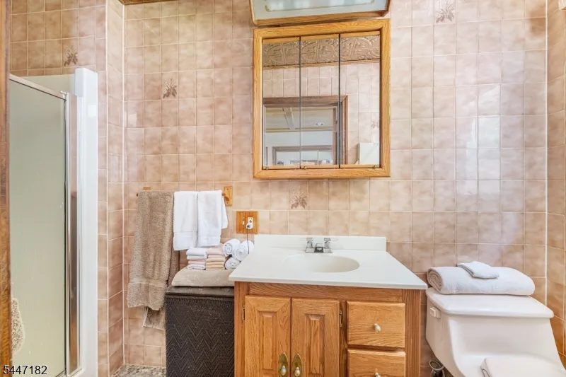 90 Emmans Rd Roxbury, NJ 07852