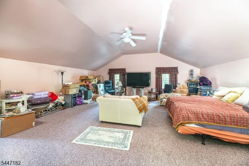 90 Emmans Rd Roxbury, NJ 07852