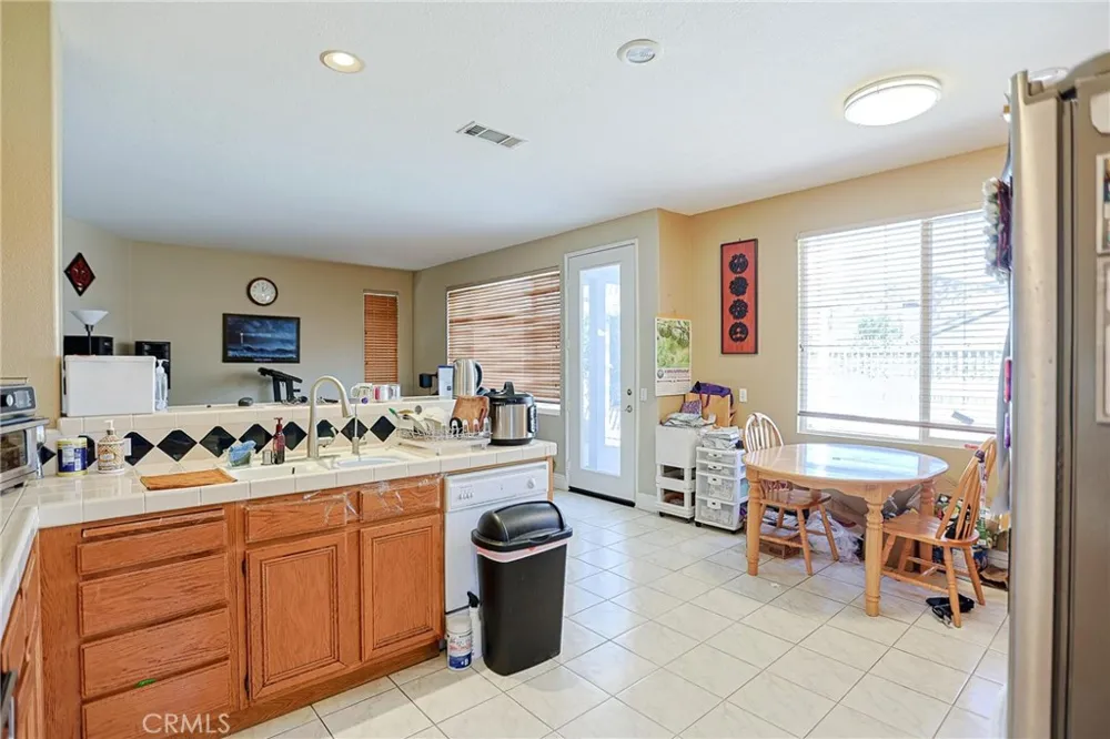 28611 Lupine St Castaic, CA 91384