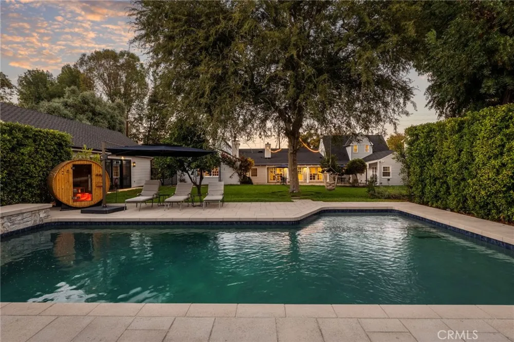23534 Hatteras Street Woodland Hills, CA 91367