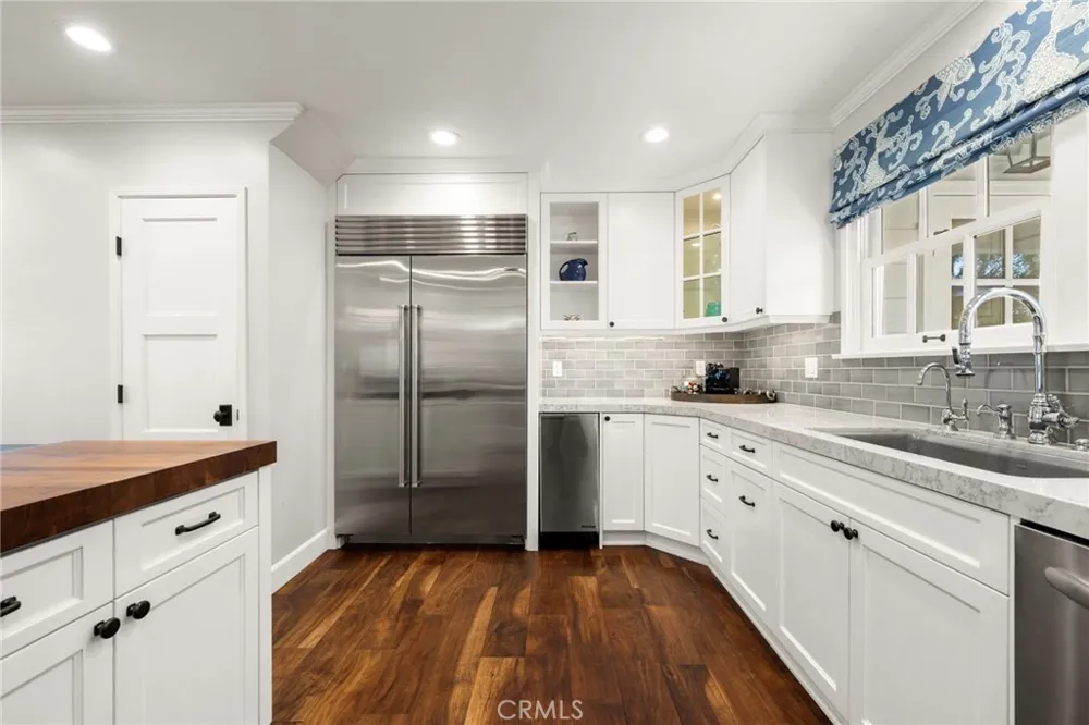 23534 Hatteras Street Woodland Hills, CA 91367
