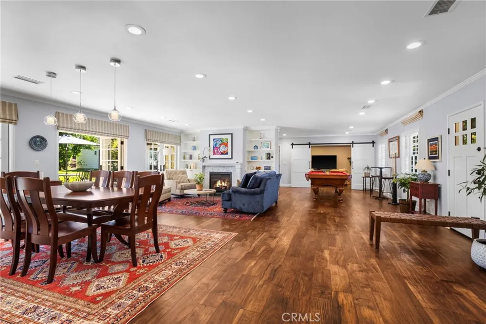 23534 Hatteras Street Woodland Hills, CA 91367