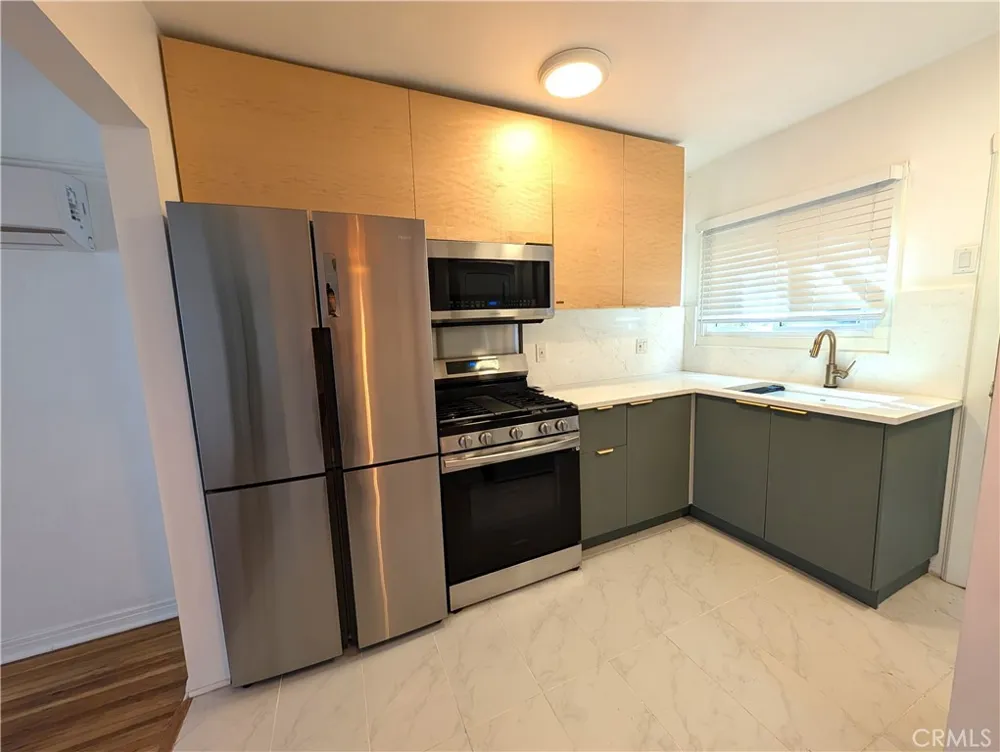 3311 S Durango Los Angeles, CA 90034