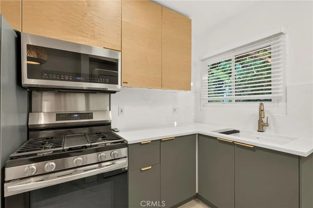 3311 S Durango Los Angeles, CA 90034