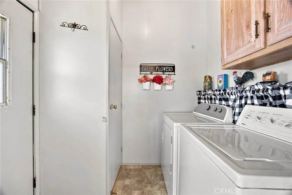 126 Set Bakersfield, CA 93308