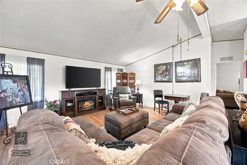 126 Set Bakersfield, CA 93308