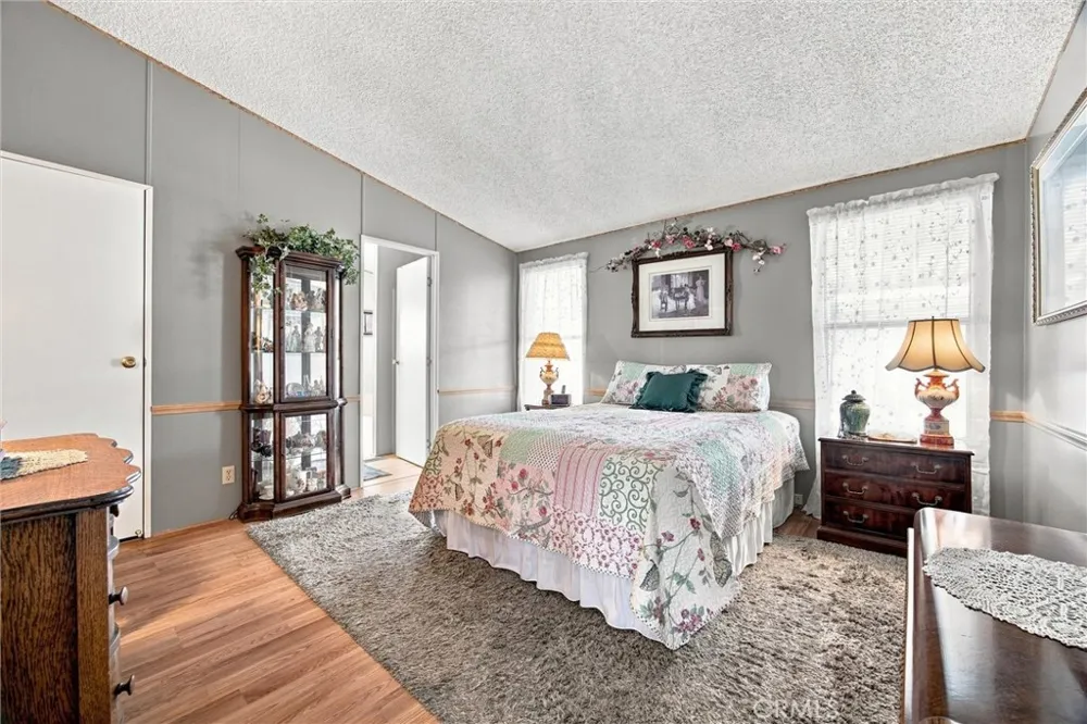 126 Set Bakersfield, CA 93308