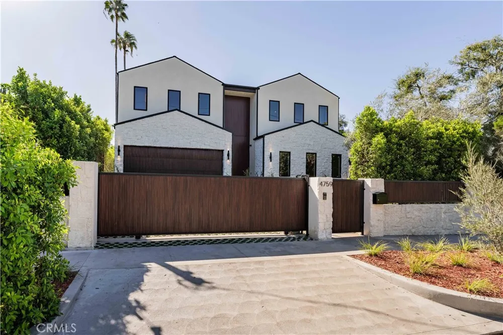4759 Firmament Encino, CA 91436