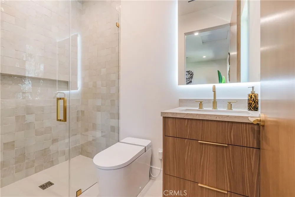 4759 Firmament Encino, CA 91436