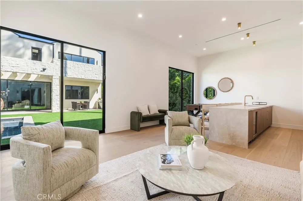 4759 Firmament Encino, CA 91436