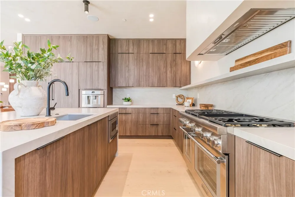 4759 Firmament Encino, CA 91436