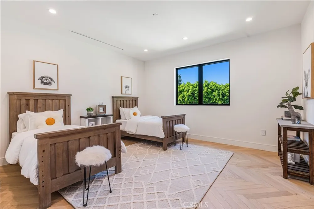 4759 Firmament Encino, CA 91436