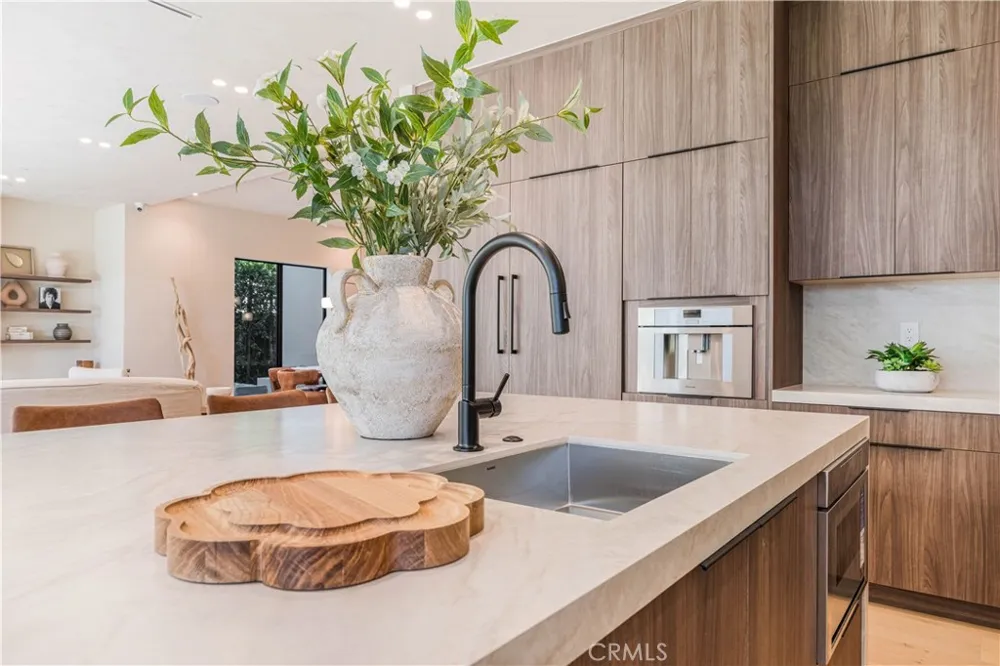4759 Firmament Encino, CA 91436
