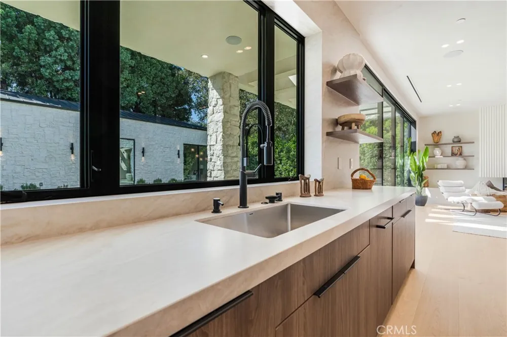 4759 Firmament Encino, CA 91436