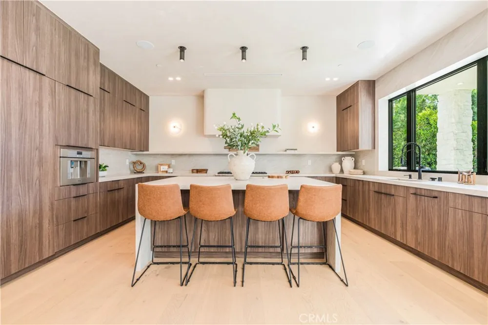 4759 Firmament Encino, CA 91436