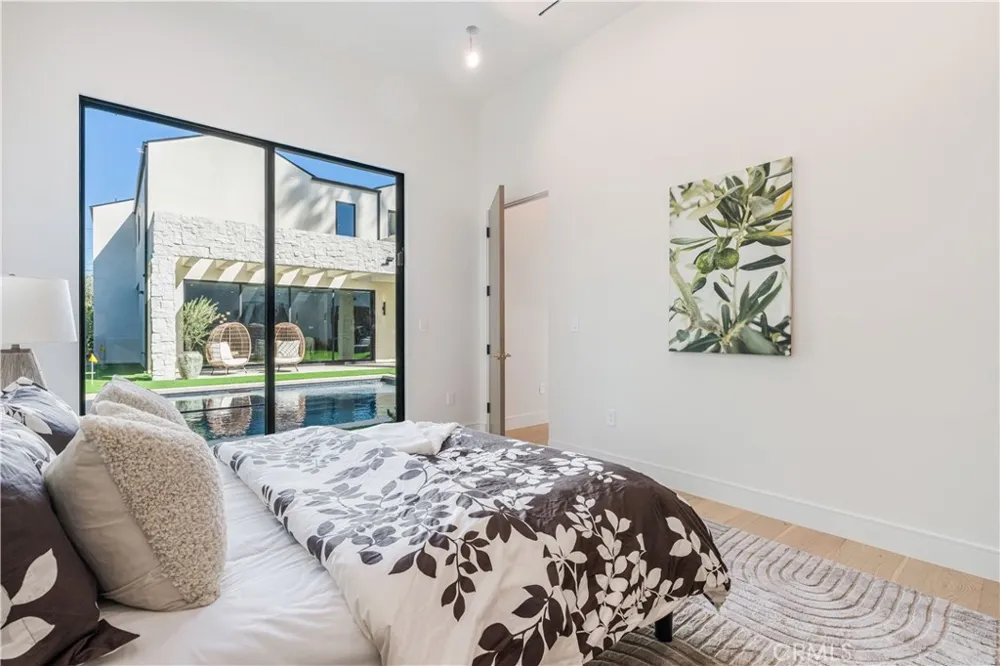 4759 Firmament Encino, CA 91436