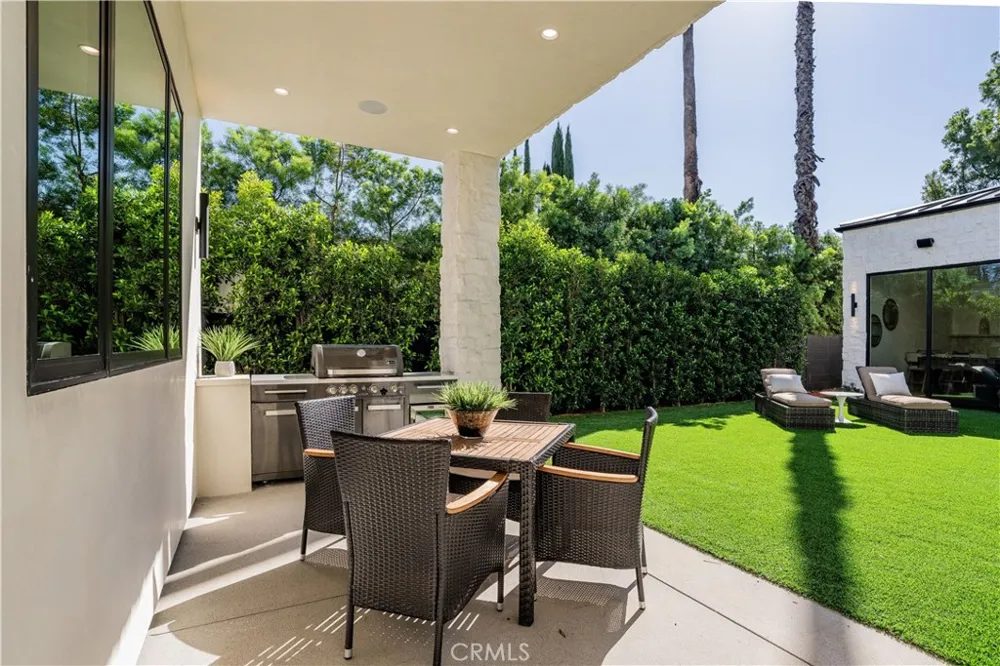 4759 Firmament Encino, CA 91436