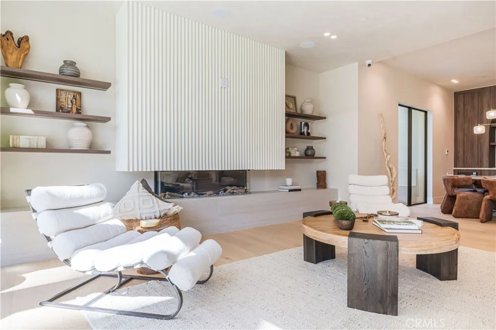 4759 Firmament Encino, CA 91436