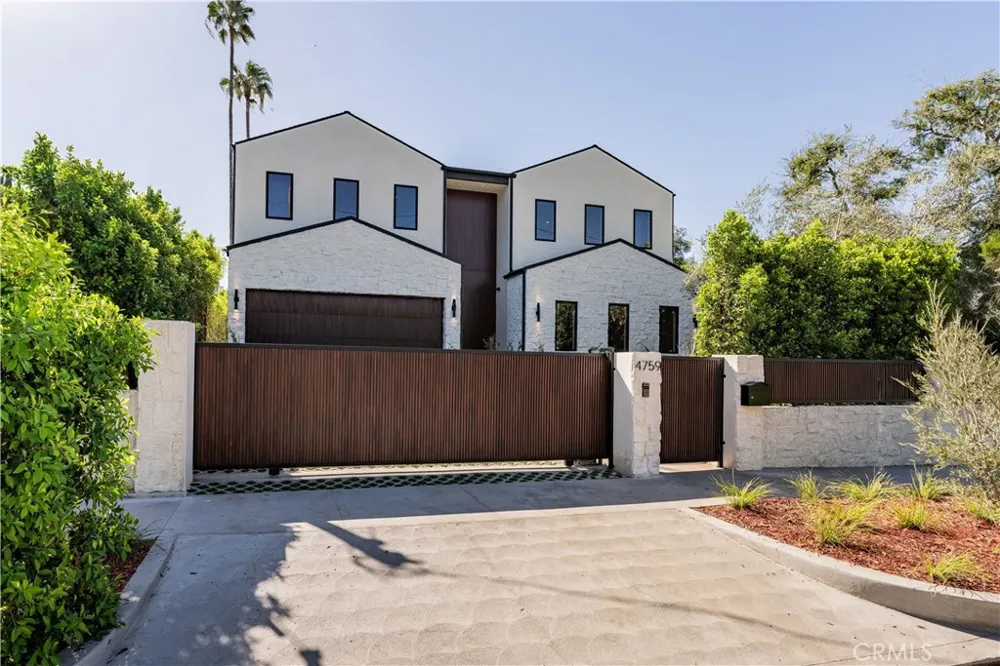 4759 Firmament Encino, CA 91436