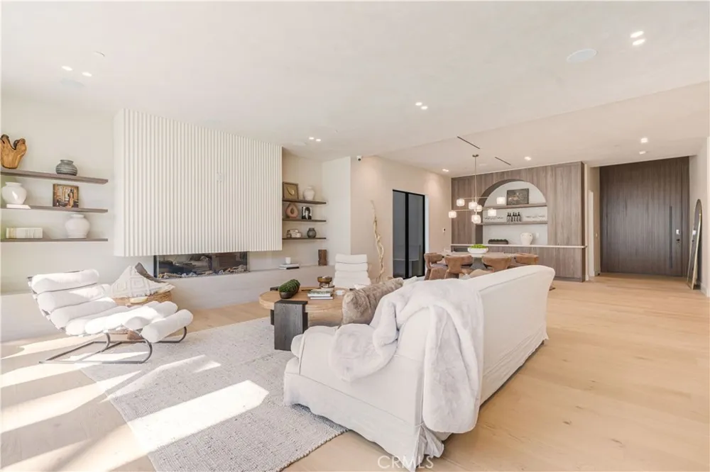 4759 Firmament Encino, CA 91436