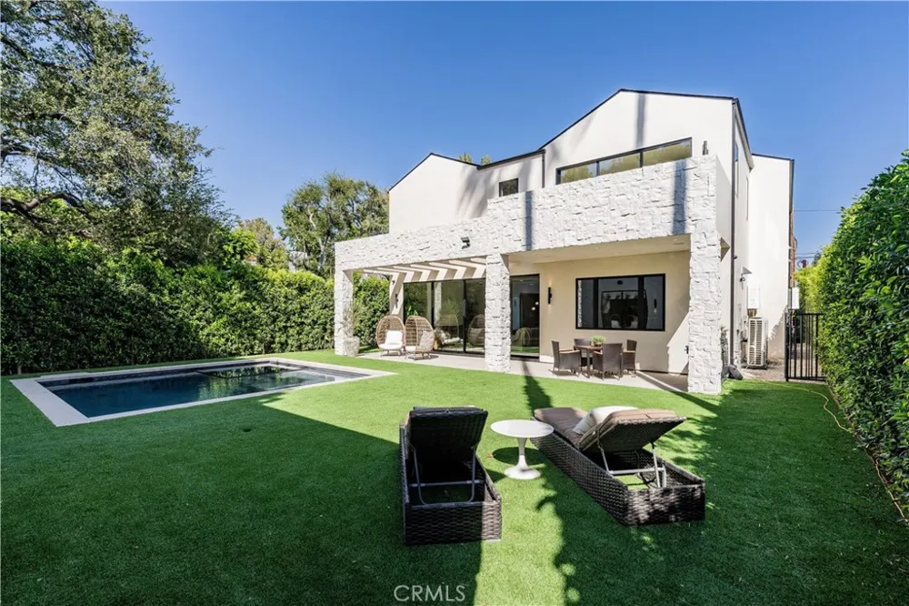 4759 Firmament Encino, CA 91436