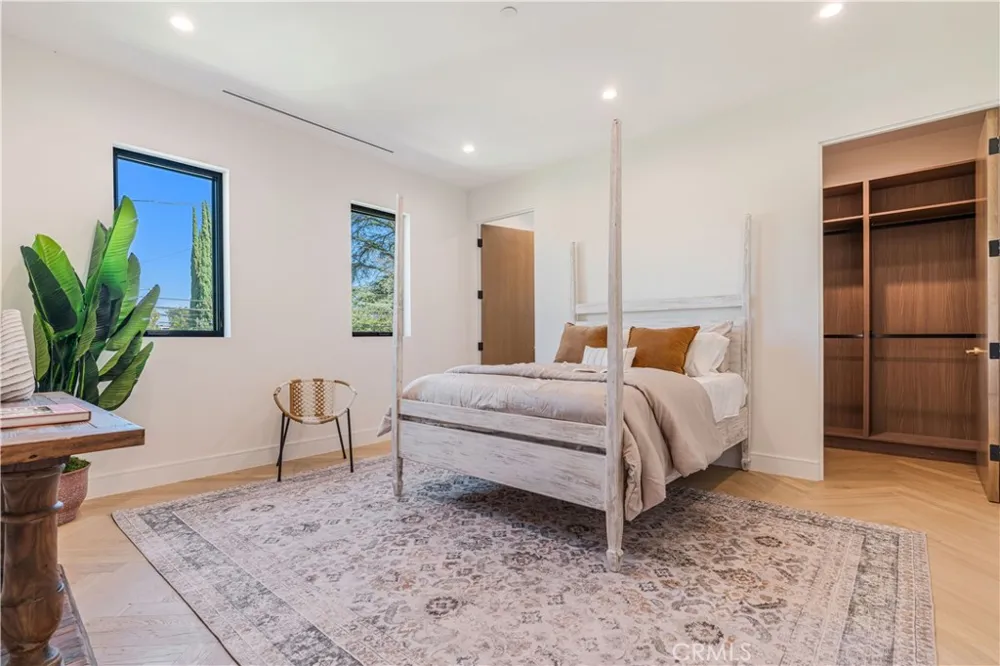 4759 Firmament Encino, CA 91436