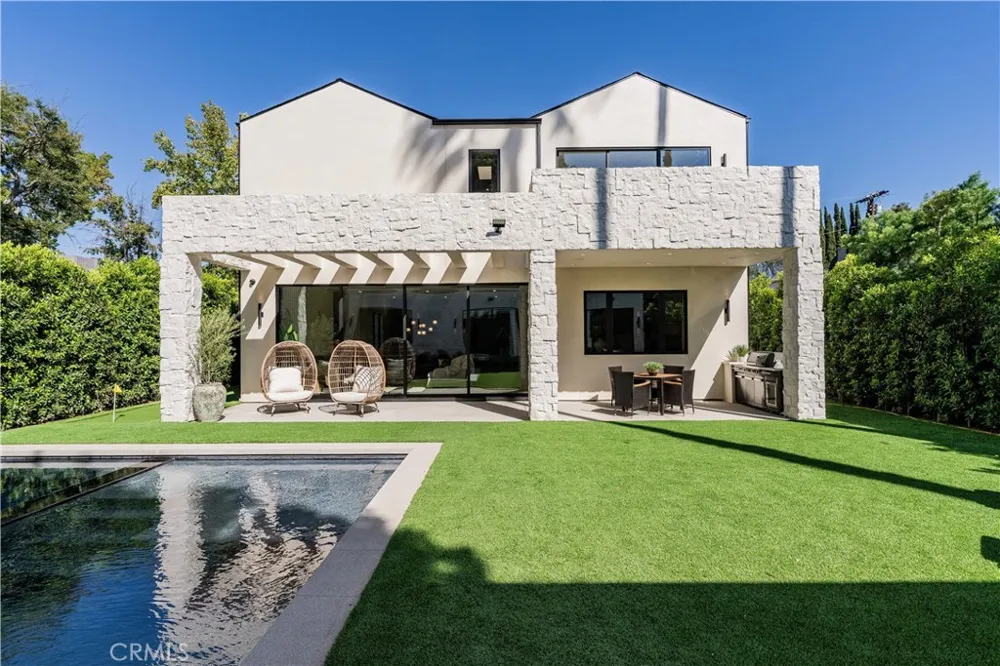 4759 Firmament Encino, CA 91436
