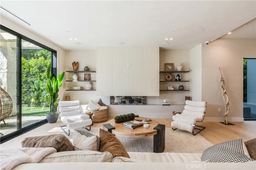 4759 Firmament Encino, CA 91436