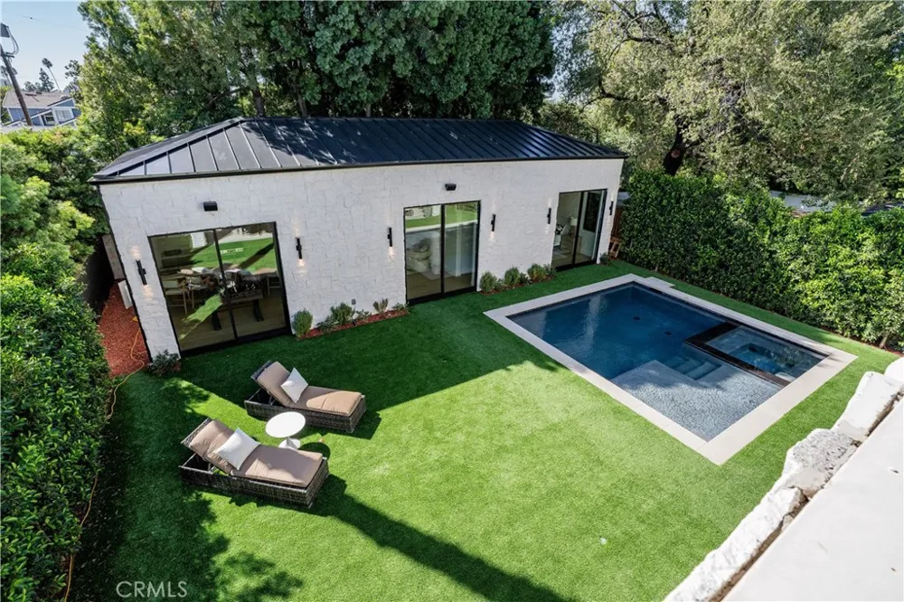 4759 Firmament Encino, CA 91436