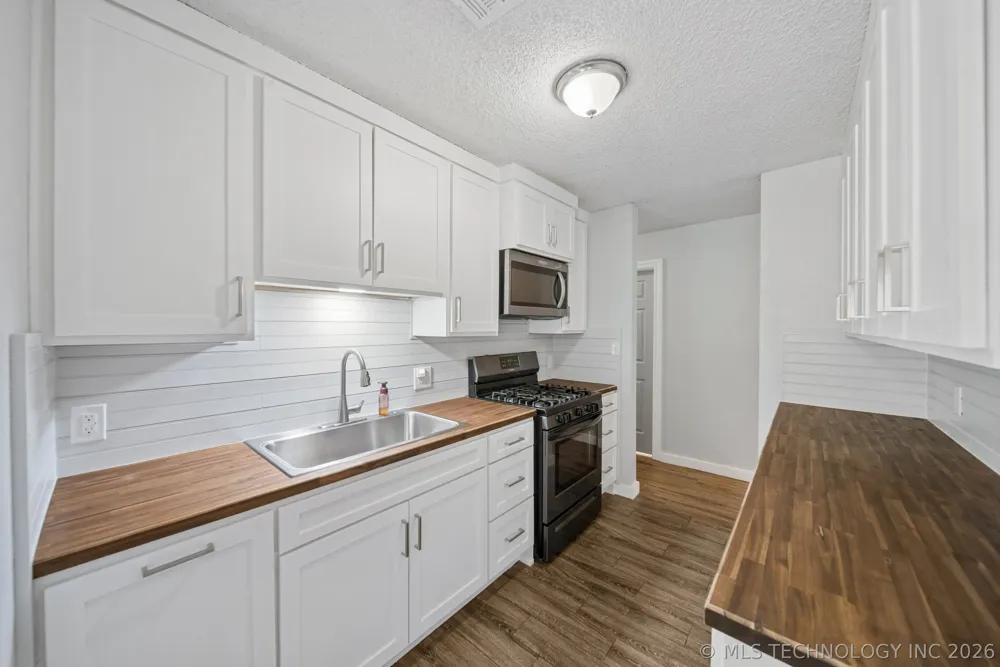 270 S 184th East EastAvenue Tulsa, OK 74108