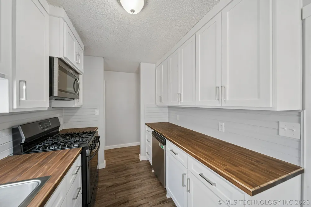 270 S 184th East EastAvenue Tulsa, OK 74108
